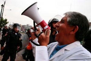 TRABAJADORES DE SALUD DE LIMA ANUNCIAN PARALIZACIÓN PARA EL 30 DE SEPTIEMBRE ANTE INCUMPLIMIENTO DE DIÁLOGO