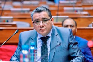 NOMBRAR A SANTIVÁÑEZ COMO MINISTRO, CENSURADO Y CON MÚLTIPLES CARPETAS FISCALES ABIERTAS, NO ES ÉTICO NI SALUDABLE