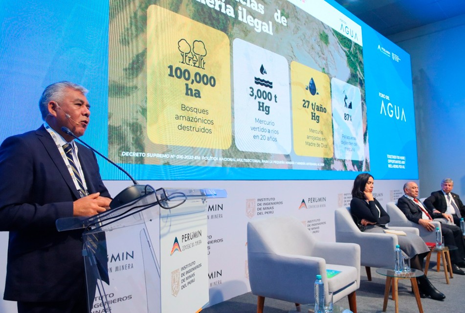 MINAM: MINERÍA ILEGAL CAUSÓ LA DESAPARICIÓN DE 100 MIL HECTÁREAS DE BOSQUES Y FUENTES DE AGUA