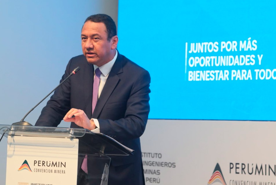 MINISTRO MANERO ANUNCIA 25 PROYECTOS DE IRRIGACIÓN Y CONFIRMA REPRESA YANAPUQUIO EN AREQUIPA PARA OCTUBRE