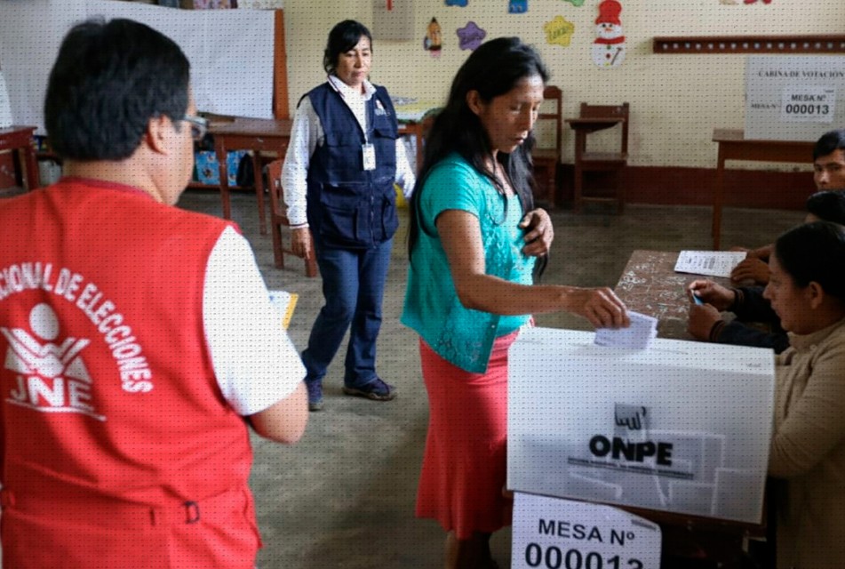 DENIS CHÁVEZ DE PAZ: “EL PRÓXIMO PRESIDENTE DEL PERÚ LO DEFINIRÁ EL ELECTORADO Y NO LOS CANDIDATOS”