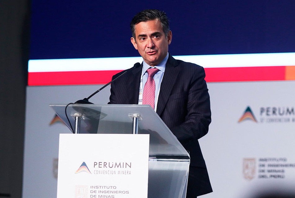 JOSÉ AUGUSTO PALMA PLANTEA UNA REFORMA PROFUNDA DEL SISTEMA DE PERMISOS PARA DESTRABAR INVERSIONES MINERAS