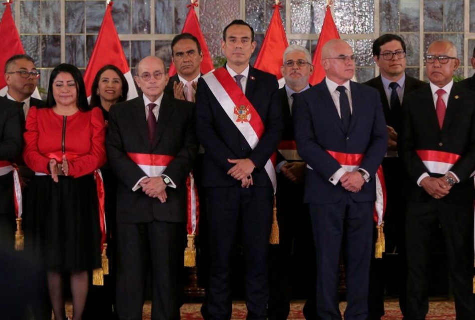 ANALISTA ZLATKO POSAVAC: 'A PESAR DE LOS PROFESIONALES, A ESTE GABINETE LE FALTA ALGO MÁS PARA SACAR ADELANTE AL PERÚ