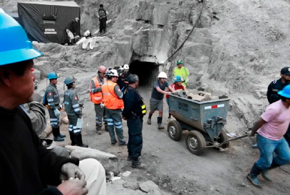 MINISTERIO DE ENERGÍA Y MINAS DEBE DAR RESPUESTA FIRME FRENTE A DEMANDAS DE MINEROS INFORMALES DE AMPLIAR EL REINFO