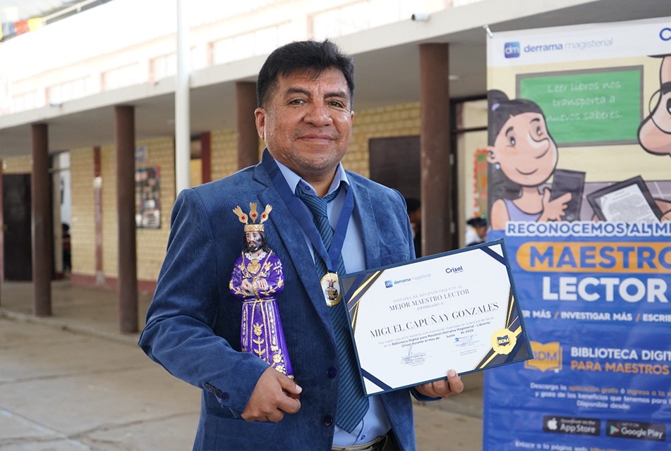 DERRAMA MAGISTERIAL, CRISOL Y EL SUTEP PREMIAN AL MEJOR MAESTRO LECTOR DEL MES EN LAMBAYEQUE