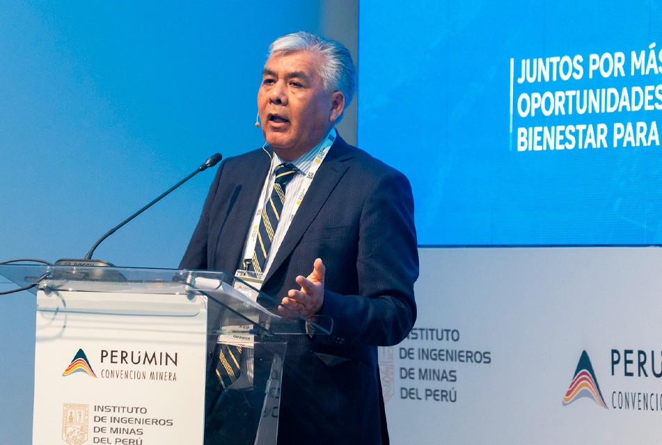 PERUMIN 37: EXPERTOS LLAMAN A FORTALECER LA FISCALIZACIÓN DE INSUMOS PARA FRENAR LA MINERÍA ILEGAL