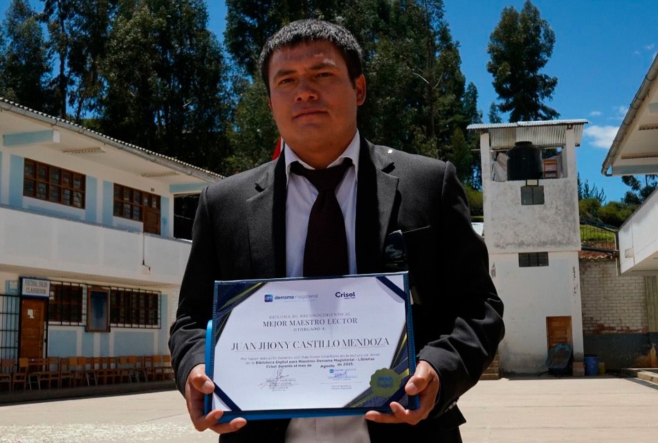 EL MEJOR MAESTRO LECTOR ES DE LA REGIÓN ÁNCASH