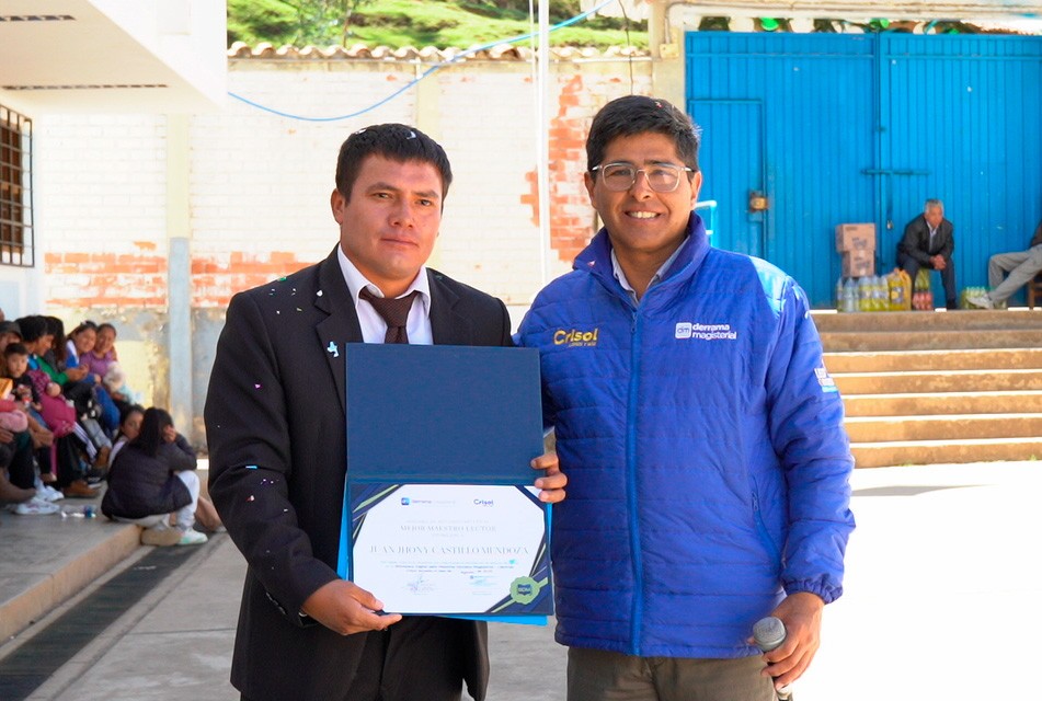 EL MEJOR MAESTRO LECTOR ES DE LA REGIÓN ÁNCASH