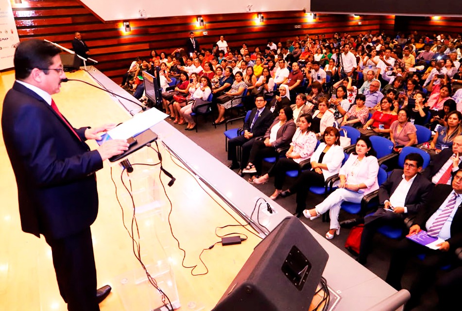 CONGRESO ENCINAS 2025: EXPERTOS DEBATEN EL FUTURO DE LA ESCUELA ANTE LA VIRTUALIDAD Y LA CRISIS EDUCATIVA POST-PANDEMIA