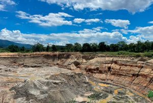 MINERÍA ILEGAL ECUATORIANA VIENE INVADIENDO CAJAMARCA Y AMENAZA FRONTERA CON MAFIAS TRANSNACIONALES