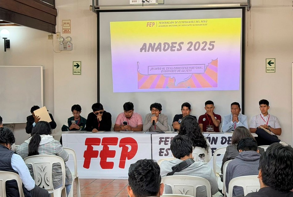 ESTUDIANTES EXIGEN UN PROCESO DEMOCRÁTICO PARA LA ELECCION DE LA JUNTA DIRECTIVA DE LA FEDERACIÓN DE ESTUDIANTES DEL PERÚ