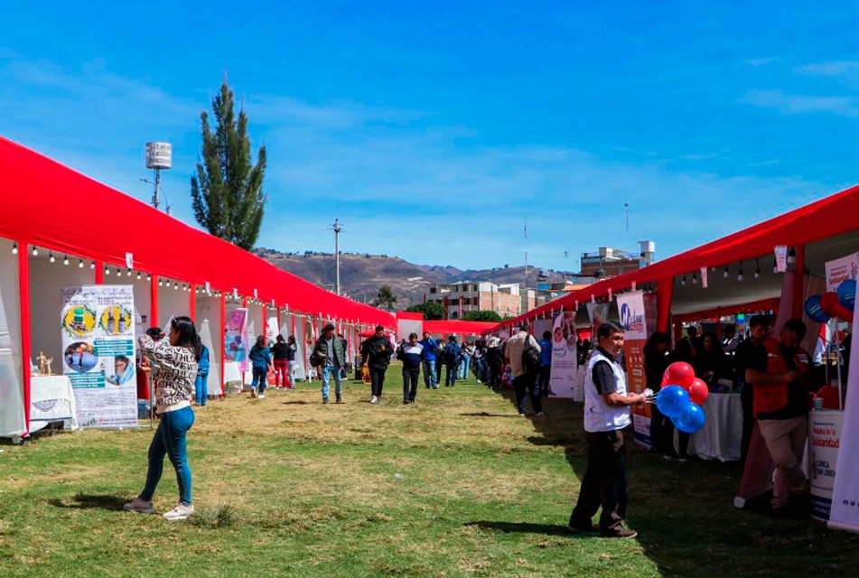 II FERIA REGIONAL LABORAL Y DE FORMALIZACIÓN EN UNIVERSIDAD NACIONAL DE CAJAMARCA OFRECE MÁS DE 300 PLAZAS LABORALES