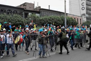 MINEROS ILEGALES BUSCAN QUE CONGRESO APRUEBE UNA NORMA QUE LES OTORGUE CONTROL TERRITORIAL PARA SEGUIR OPERANDO CON IMPUNIDAD