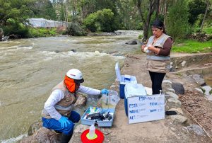 CAJAMARCA: OEFA REALIZÓ MONITOREO PREVENTIVO DE LA CALIDAD DEL AGUA DEL RÍO LLAUCANO