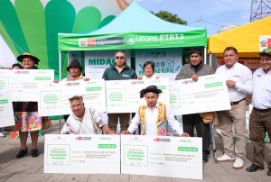 SERFOR ENTREGA A OCHO ORGANIZACIONES DE JUNÍN CON CASI S/ 6 MILLONES PARA IMPULSAR NUEVAS PLANTACIONES FORESTALES
