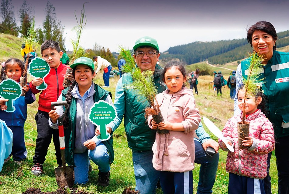 SERFOR CAJAMARCA DESTACA PARTICIPACIÓN DE NEWMONT FONCREAGRO EN SEMANA FORESTAL 2025