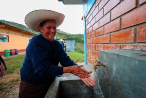 CAJAMARCA: POBLACIÓN DE TAHONA ALTA DESTACA TRABAJO CONJUNTO DE MINERA COIMOLACHE CON AUTORIDADES PARA MEJORAR SERVICIO DE AGUA POTABLE