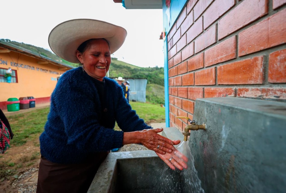 CAJAMARCA: POBLACIÓN DE TAHONA ALTA DESTACA TRABAJO CONJUNTO DE MINERA COIMOLACHE CON AUTORIDADES PARA MEJORAR SERVICIO DE AGUA POTABLE