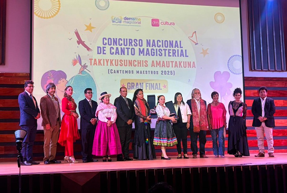 DM RESALTA EL TALENTO Y LA INNOVACIÓN DOCENTE EN LA GRAN FINAL DEL CONCURSO NACIONAL DE CANTO MAGISTERIAL