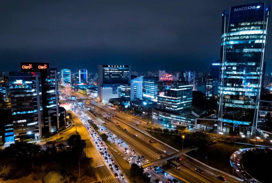 IPE: PBI CRECIÓ 3.6% EN OCTUBRE Y EMPLEO EN LIMA METROPOLITANA AUMENTÓ 4.2% EN SETIEMBRE-NOVIEMBRE, SU MAYOR RITMO EN EL AÑO