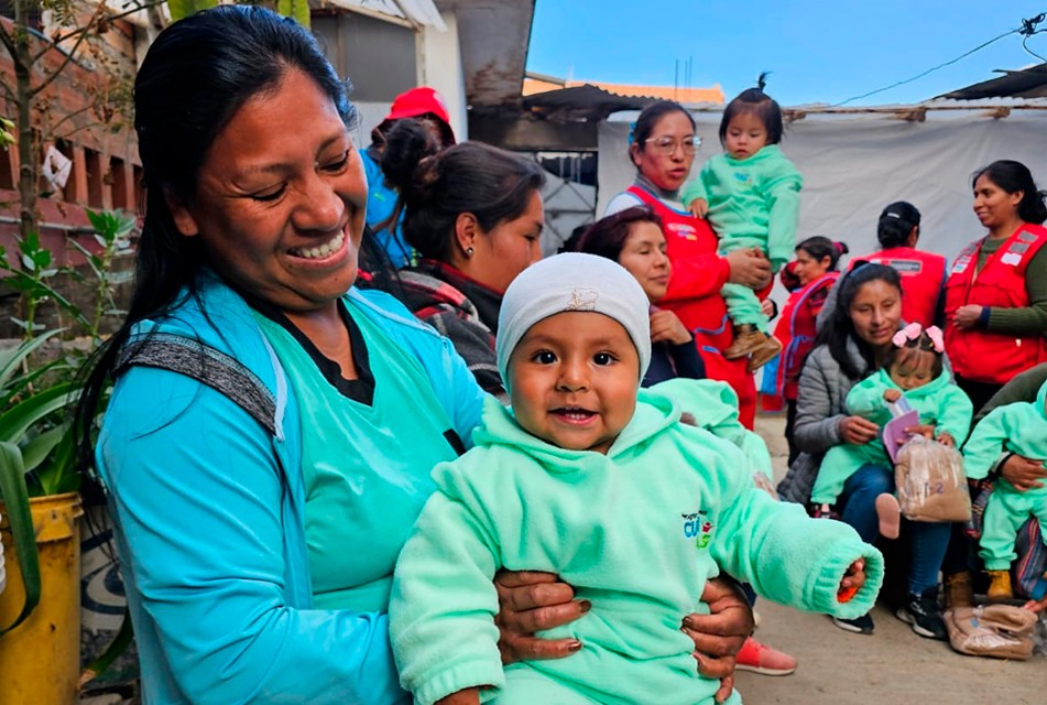 MIDIS ENTREGA KITS DE ABRIGO A CERCA DE 82 MIL NIÑOS DEL PROGRAMA CUNA MÁS PARA PROTEGERLOS DE LAS HELADAS Y DEL FRIAJE
