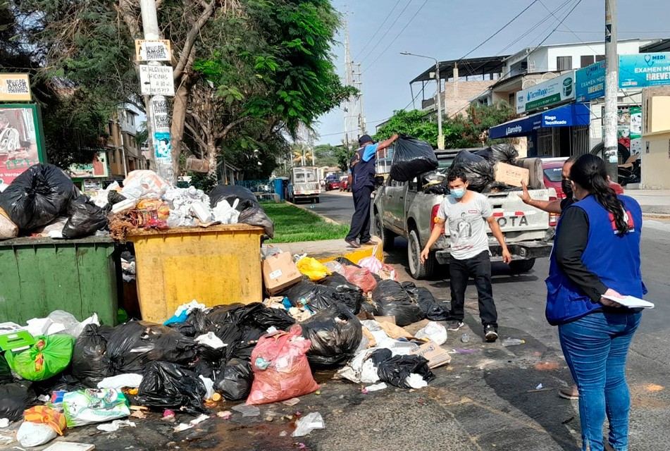 DEFENSORÍA DEL PUEBLO LIMA NORTE REFUERZA SUPERVISIÓN DE AGROQUÍMICOS, RESIDUOS SÓLIDOS Y SEGURIDAD CIUDADANA POR FIESTAS DE FIN DE AÑO