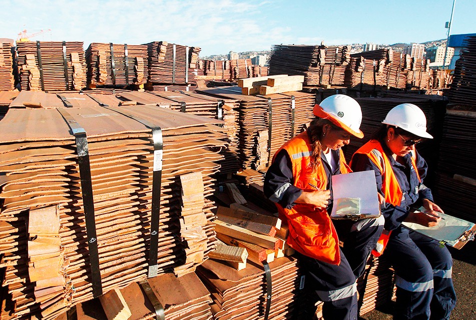 SNMPE: EXPORTACIONES MINERAS CRECIERON 25.3% ENTRE ENERO A OCTUBRE AL SUMAR US$ 48,800 MILLONES