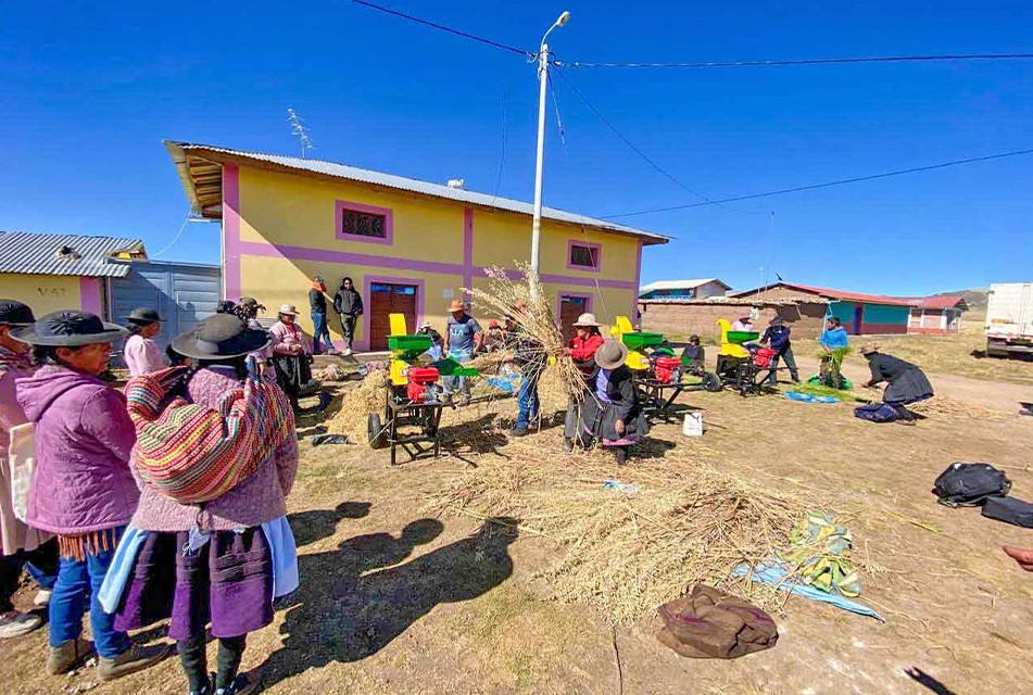 GOBIERNO EJECUTÓ PLAN MULTISECTORIAL ANTE HELADAS Y FRIAJE 2025–2027 EN BENEFICIO DE MÁS DE 56 MIL FAMILIAS EN 15 DEPARTAMENTOS DEL PAÍS