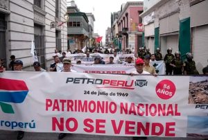 TRABAJADORES RATIFICAN PARO DE 72 HORAS CONTRA LA PRIVATIZACIÓN DE PETROPERÚ