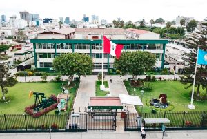 DIRECTOR DE FORMALIZACIÓN MINERA DEL MINEM ACLARA SITUACIÓN PROFESIONAL Y DESCARTA VÍNCULOS CON MINERÍA ILEGAL MEDIANTE COMUNICADO OFICIAL