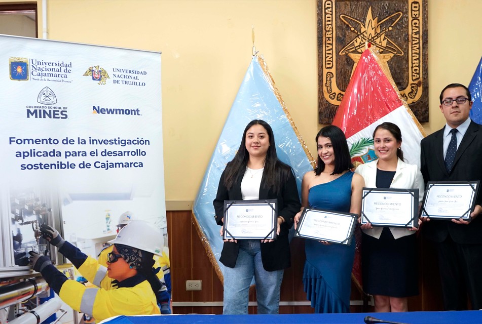 ALIANZA ENTRE NEWMONT ALAC Y LA UNC IMPULSA LA FORMACIÓN DE MÁS DE 2,000 ESTUDIANTES EN CAJAMARCA