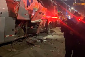 ATENTADO CONTRA BUS DE ARMONÍA 10 REVELA ESCALADA DE VIOLENCIA CON EXPLOSIVOS EN LA EXCLUSIVA URBANIZACIÓN EL GOLF DE TRUJILLO