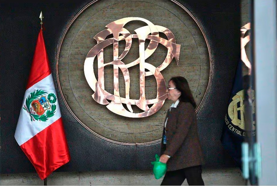BCRP MANTIENE LA TASA DE INTERÉS EN 4,25%