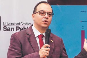 ESCENARIO POLÍTICO SIGUE MARCADO POR LA INCERTIDUMBRE Y UN ALTO NÚMERO DE VOTANTES INDECISOS