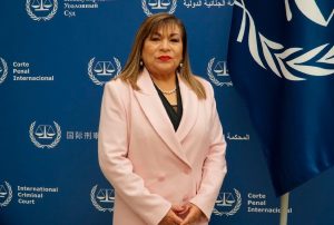 LUZ IBÁÑEZ DENUNCIA IRREGULAR RETIRO DE SU CANDIDATURA A LA HAYA Y ADVIERTE DAÑO A LA IMAGEN DEL PERÚ