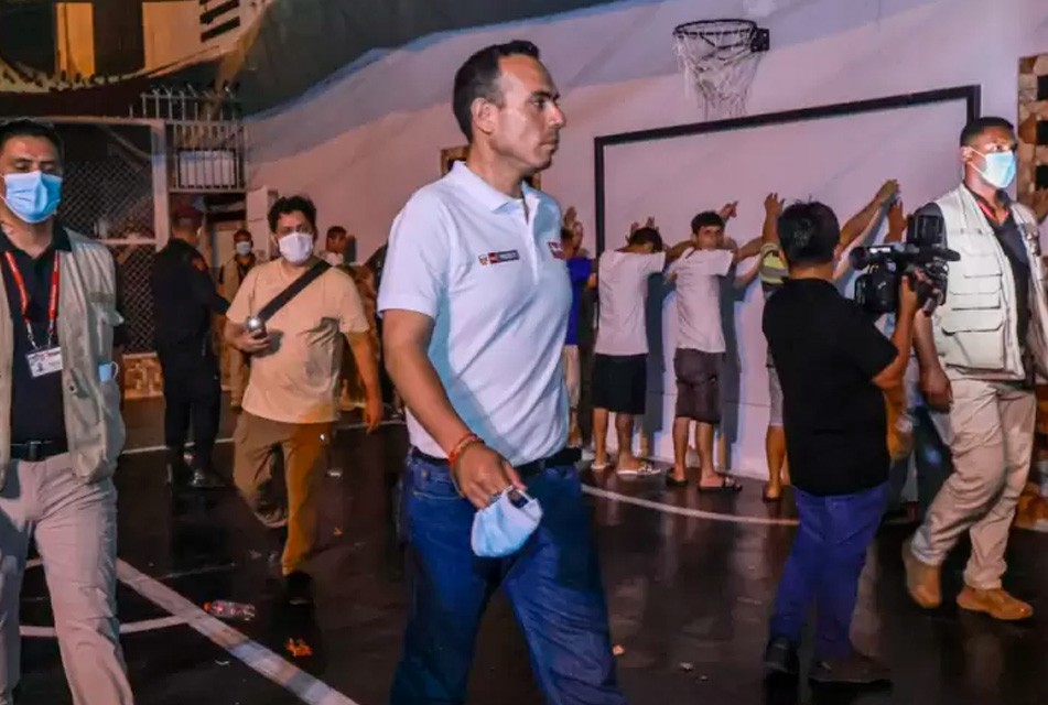 HUACHO: PRESIDENTE JOSÉ JERÍ LIDERÓ OPERATIVO SORPRESA EN PENAL SAN JUDAS TADEO DE CARQUÍN