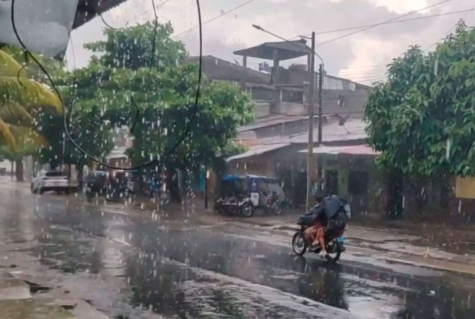 LA SIERRA Y SELVA SEGUIRÁN SOPORTANDO LLUVIAS MODERADAS A FUERTES HASTA EL FIN DE SEMANA
