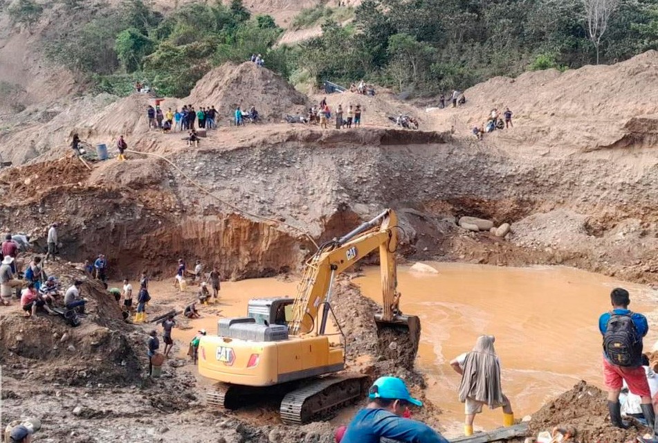 PREMIER ÁLVAREZ: SI LA MINERÍA ILEGAL SIGUE AVANZANDO, EL DAÑO AMBIENTAL EN ZONAS COMO CONGA SERÁ IRREVERSIBLE