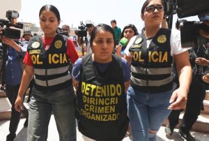 DETIENEN A MUJER CONDENADA POR MUERTE DE DOS JÓVENES DENTRO DE UN CONTENEDOR DURANTE INCENDIO EN GALERÍA NICOLINI