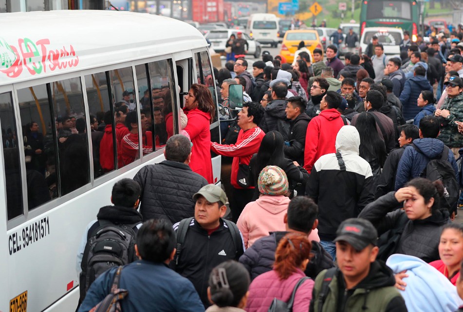 TRANSPORTISTAS RATIFICAN QUE REALIZARÁN PARO EL 15 DE ENERO POR AUMENTO DE EXTORSIONES Y ASESINATOS EN LIMA Y CALLAO