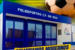 PIURA: DENUNCIAN QUE POLIDEPORTIVO DE RÍO SECO PERMANECE CERRADO PESE A ESTAR CONCLUIDO DESDE MAYO DE 2025