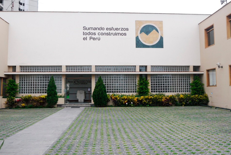 SNMPE: NOMBRAMIENTOS DEL MINEM EN CARGOS CLAVE DEBILITAN COMPROMISO DEL EJECUTIVO EN LUCHA CONTRA LA MINERÍA ILEGAL