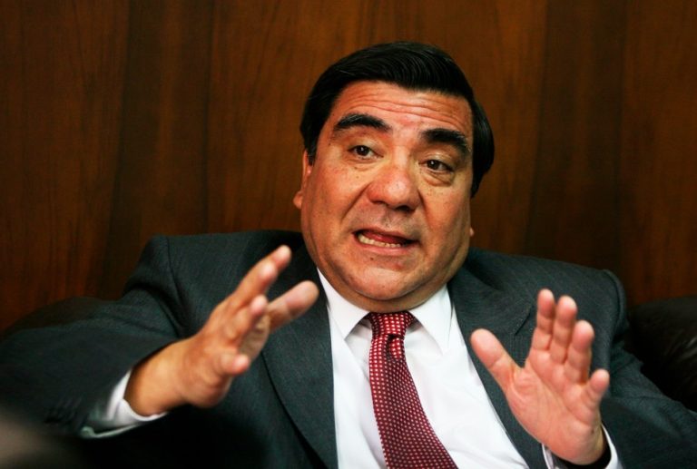 CENSURA CONTRA MANDATARIO JOSÉ JERÍ AGUDIZA LA CRISIS DE INESTABILIDAD POLÍTICA, ADVIERTE VÍCTOR GARCÍA TOMA, EXPRESIDENTE DEL TC