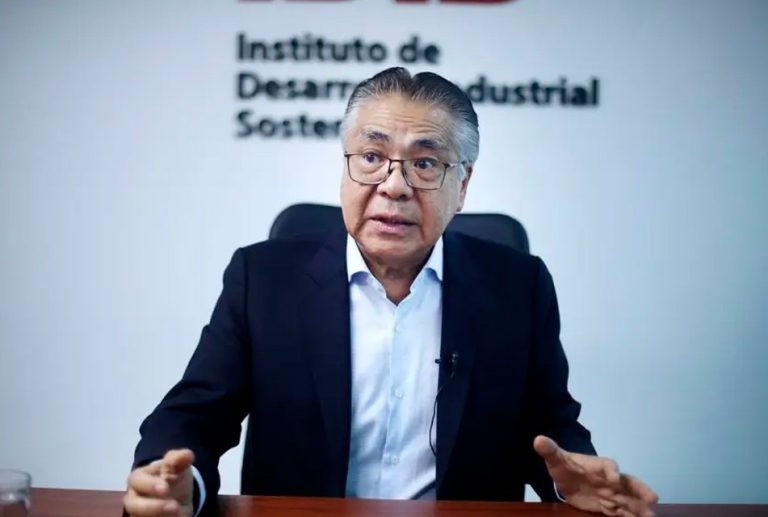 SALAZAR NISHI ADVIERTE QUE UN CAMBIO DE GABINETE PROFUNDIZARÍA LA INESTABILIDAD POLÍTICA