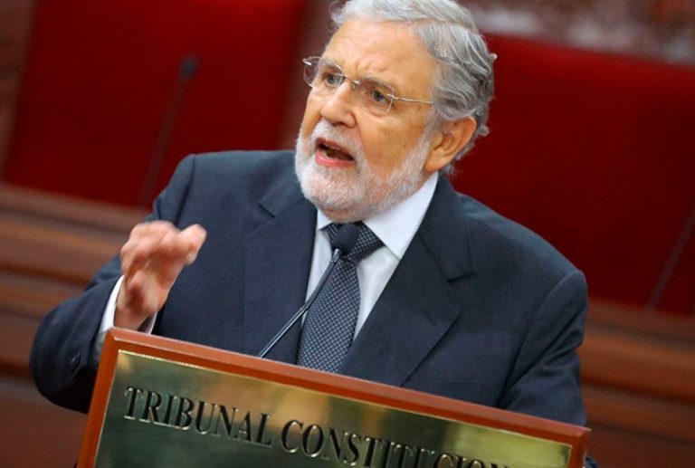 CONSTITUCIONALISTA ERNESTO BLUME: EL CONGRESO DEBE OPTAR POR LA VACANCIA Y NO POR LA CENSURA CONTRA EL PRESIDENTE JERÍ