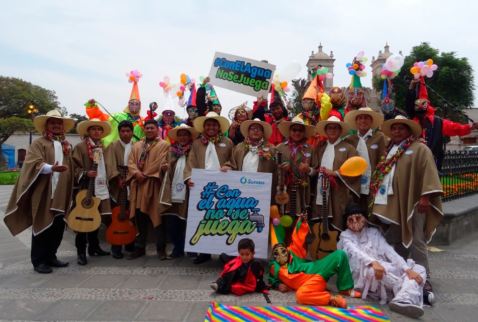 SUNAS LANZA CAMPAÑA “CON EL AGUA NO SE JUEGA” EN MARCO DEL CARNAVAL DE CAJAMARCA