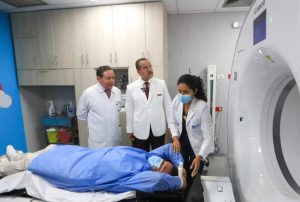 MINISTRO DE SALUD, LUIS QUIROZ AVILÉS, NO HA LOGRADO RESOLVER PRINCIPALES PROBLEMAS DEL SECTOR EN SUS 105 DÍAS DE GESTIÓN