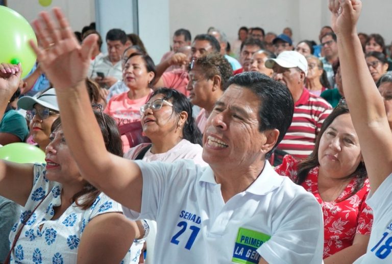 JORGE MUJICA CANDIDATO AL SENADO PROPONE DEVOLVER EL 6% DEL PBI A LA EDUCACIÓN Y DIGNIFICAR AL MAGISTERIO