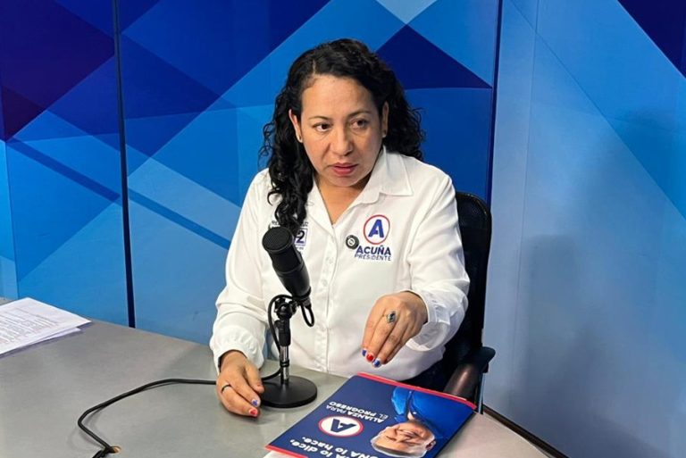 CUSCO: CANDIDATA REBECA CRUZ PROPONE ACABAR CON MONOPOLIO FERROVIARIO DE RAFAEL LÓPEZ ALIAGA