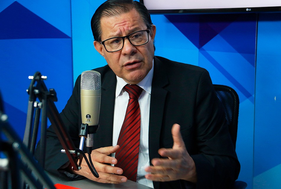 CRISIS SANITARIA: LA INSULINA ES SOLO LA PUNTA DEL ICEBERG DEL DESABASTECIMIENTO DE MEDICAMENTOS, ADVIERTE EXVICEMINISTRO HERBERTH CUBA